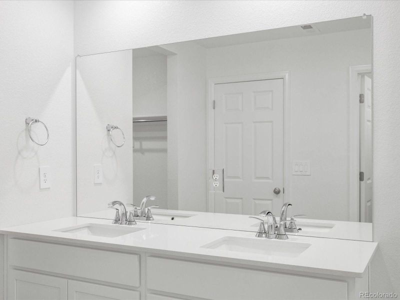 Photos are representative only and are not of the actual home. Actual finishes, elevation, and features may vary.