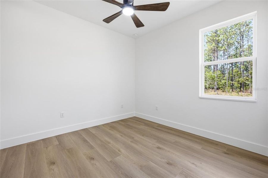 Spacious, unfurnished interior of a new home in , Dunnellon (Image 27).