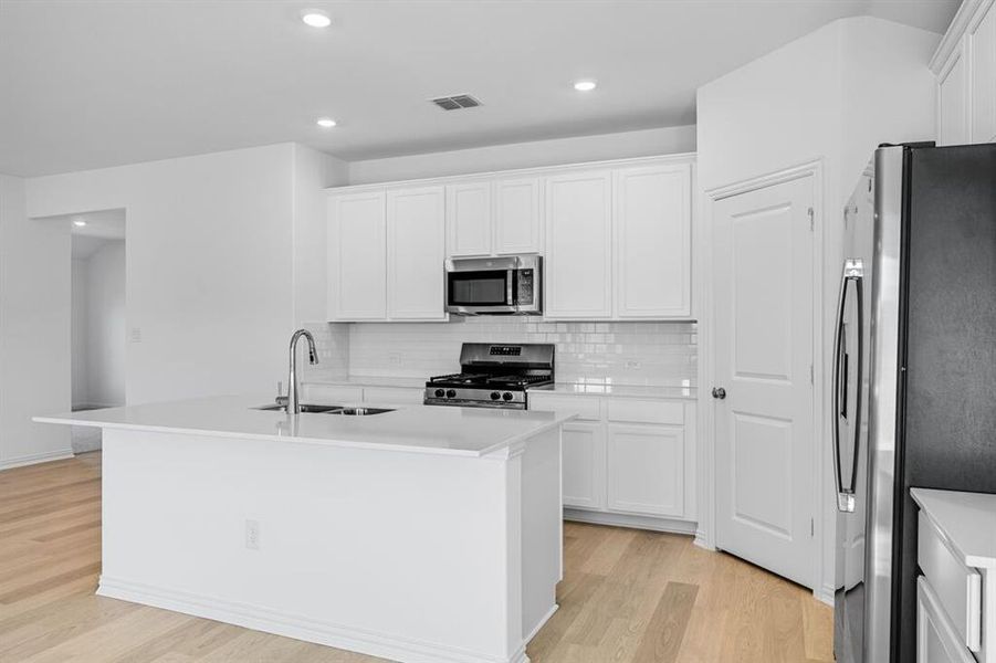 2608 Glacier Road ~ Ready Now