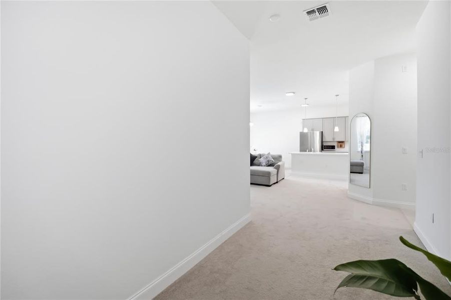 Spacious, unfurnished interior of a new home in Blue Diamond , Orlando (Image 25).