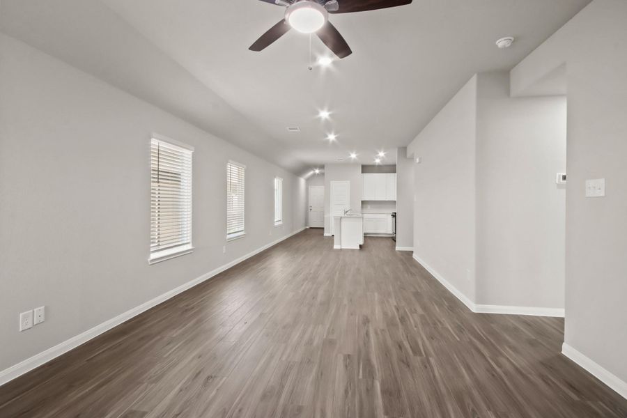 Spacious, unfurnished interior of a new home in Ridgeland Hills, Willis (Image 8). Spacious, unfurnished interior of a new home in Ridgeland Hills, Willis (Image 8).