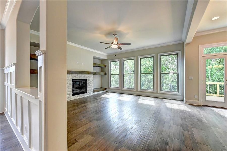 Spacious, unfurnished interior of a new home in Bellmoore Park, Duluth (Image 86).
