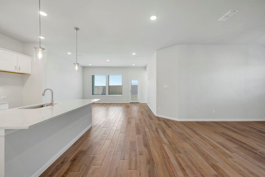 Spacious, unfurnished interior of a new home in Austin Point, Richmond (Image 19).