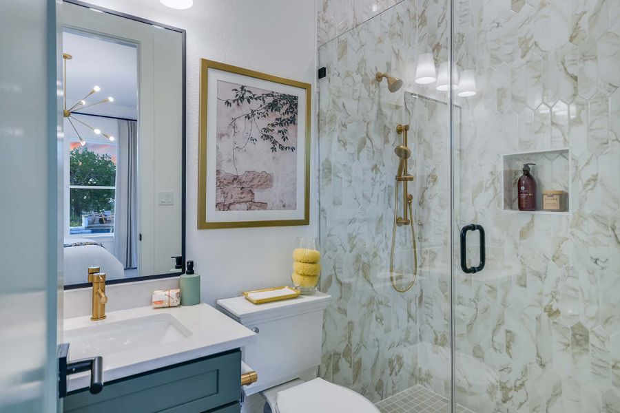 The Monterey - Casita - Bathroom