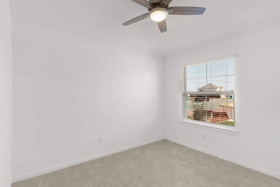 Spacious, unfurnished interior of a new home in Briarwood, Elgin (Image 10).