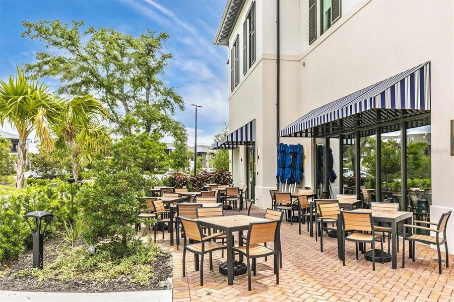 Community amenities in Wellen Park Golf & Country Club, Venice (Image 10).