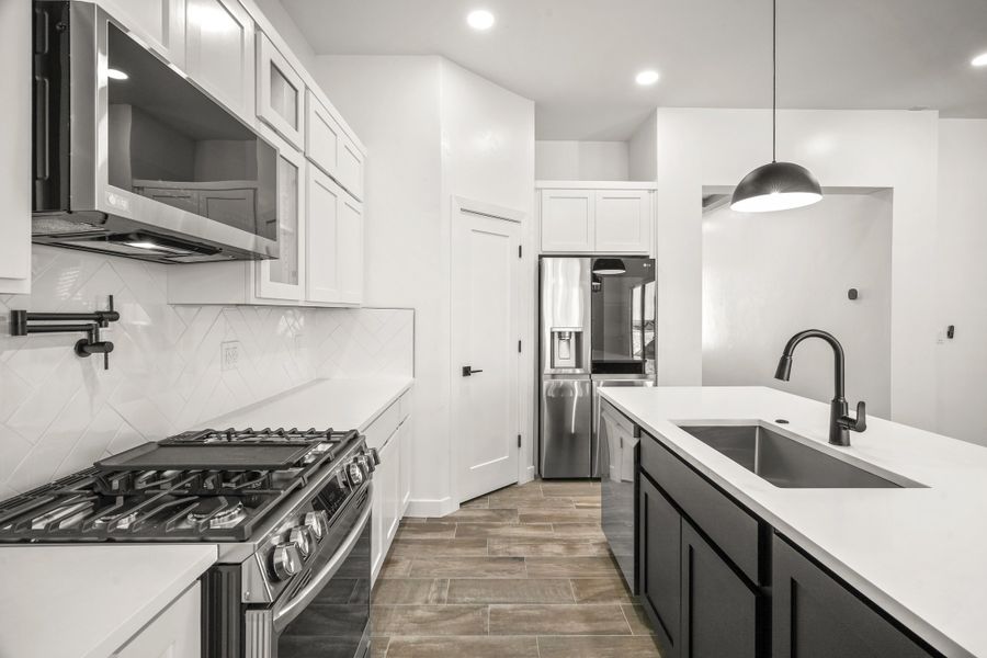 Furnished interior view inside a new home in Tierra Del Este 91, El Paso (Image 7). Furnished interior view inside a new home in Tierra Del Este 91, El Paso (Image 7).