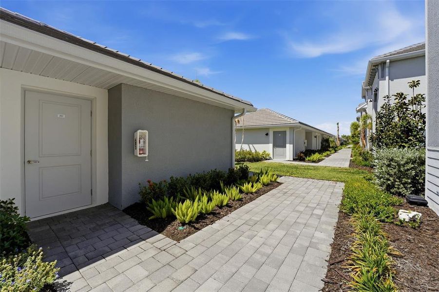 Exterior details and patio area of a home in , Venice (Image 23).