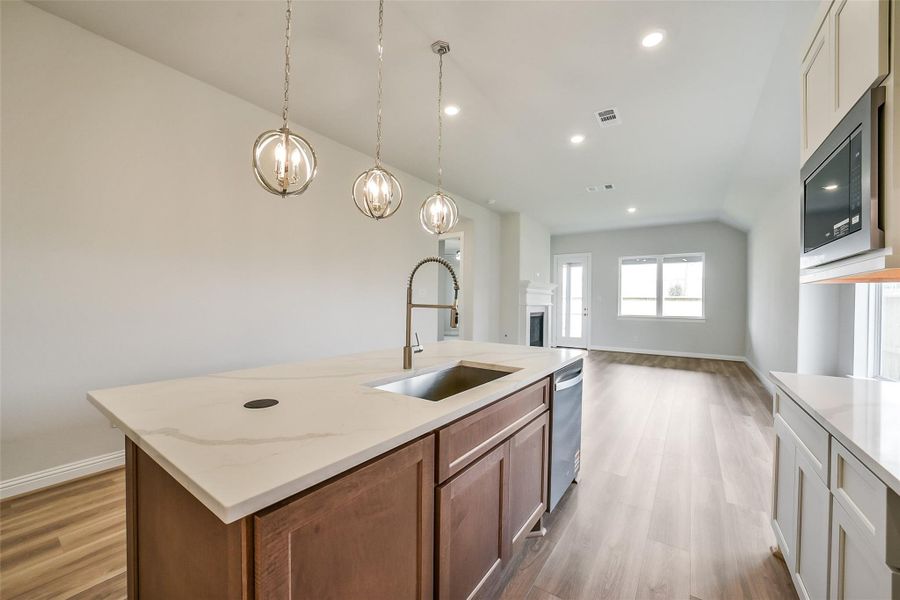 Furnished interior view inside a new home in Sienna 40', Missouri City (Image 12).