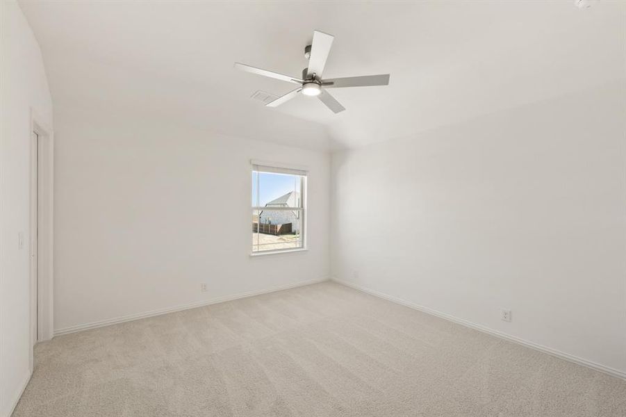 Spacious, unfurnished interior of a new home in Wildflower Ranch 60-65, Fort Worth (Image 32). Spacious, unfurnished interior of a new home in Wildflower Ranch 60-65, Fort Worth (Image 32).