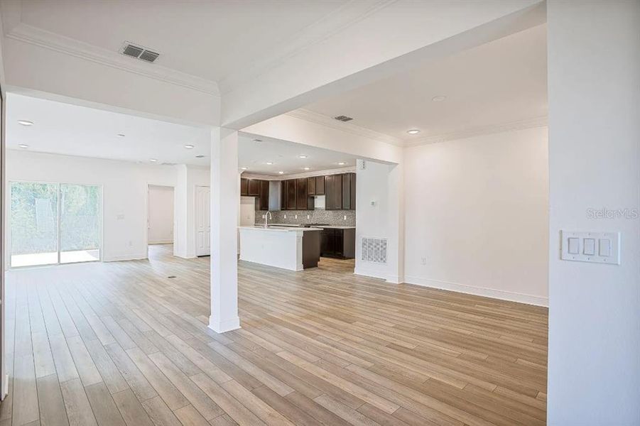 Spacious, unfurnished interior of a new home in Oakhaven Walk, Gainesville (Image 12). Spacious, unfurnished interior of a new home in Oakhaven Walk, Gainesville (Image 12).
