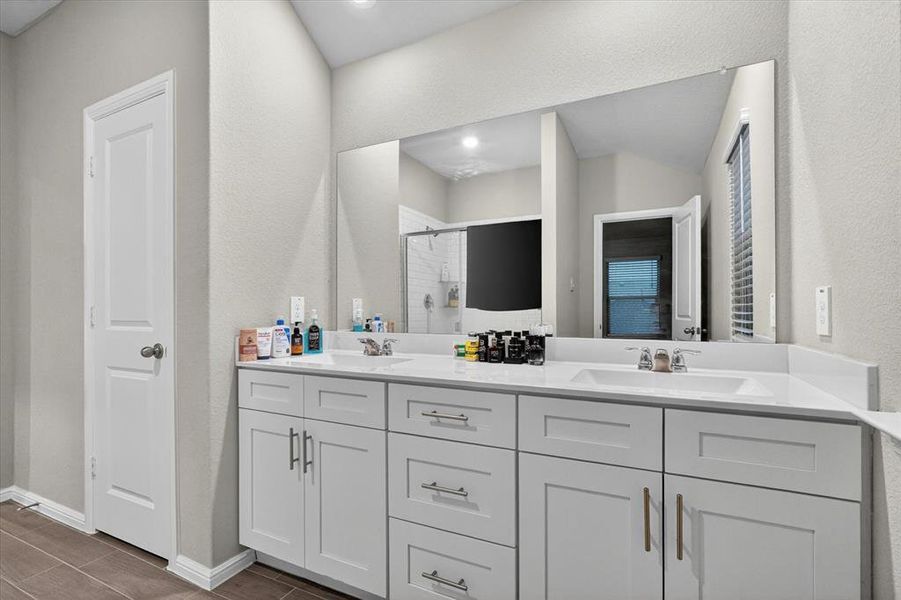Furnished interior view inside a new home in , Haltom City (Image 10). Furnished interior view inside a new home in , Haltom City (Image 10).