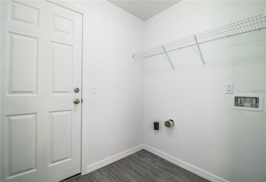 Spacious, unfurnished interior of a new home in , Lakeland (Image 24).