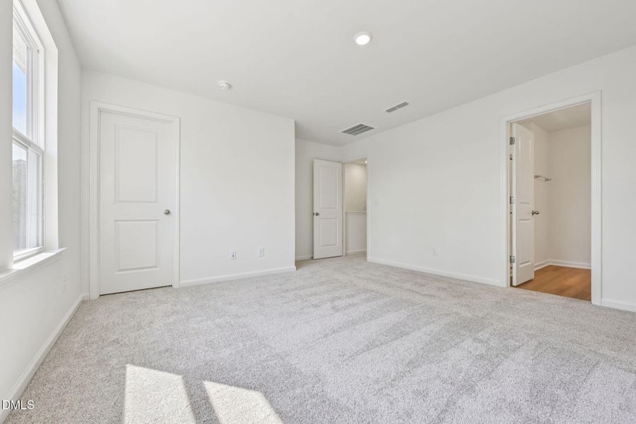 29-web-or-mls-212 Parker Lane-S0503-029