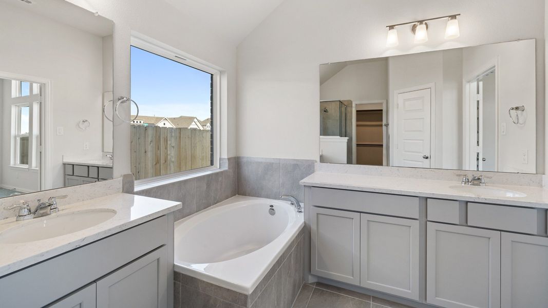 Furnished interior view inside a new home in Aldeana, Rosharon (Image 11).
