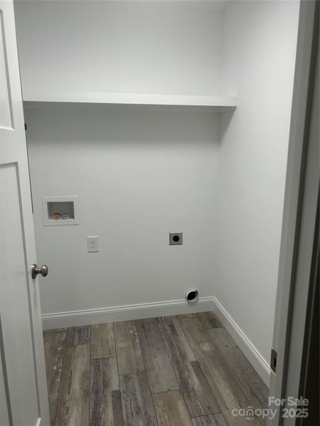 Image 38 of a home in .