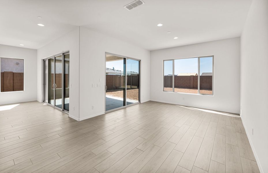 Spacious, unfurnished interior of a new home in Artisan at Asante, Surprise (Image 24). Spacious, unfurnished interior of a new home in Artisan at Asante, Surprise (Image 24).