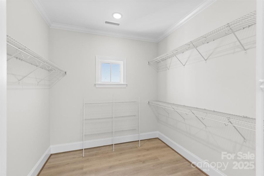 Spacious, unfurnished interior of a new home in , Advance (Image 28).