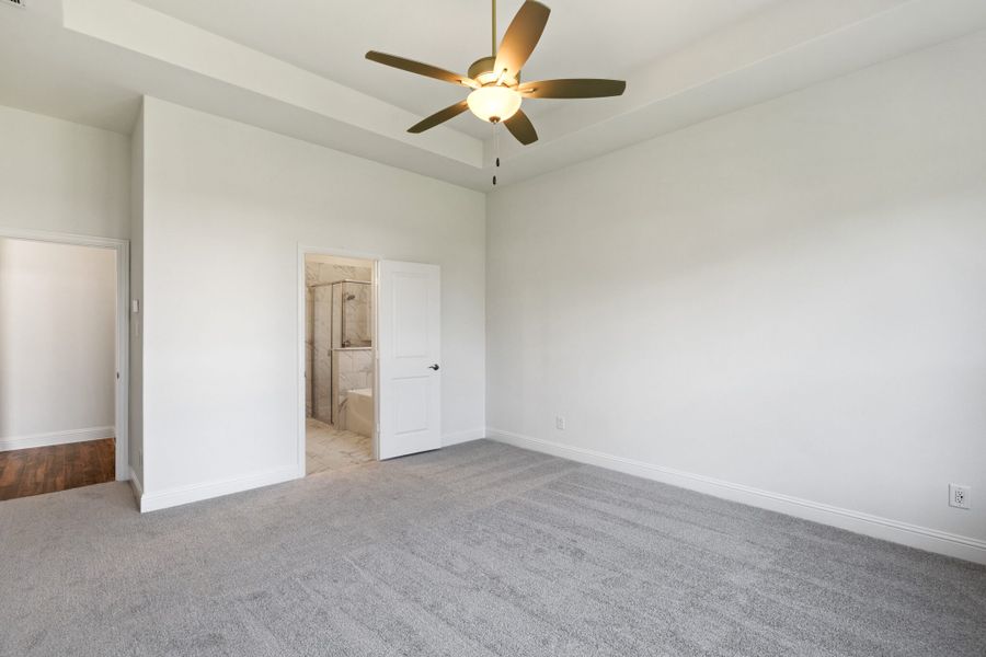 Spacious, unfurnished interior of a new home in Lake Breeze, Lavon (Image 33). Spacious, unfurnished interior of a new home in Lake Breeze, Lavon (Image 33).