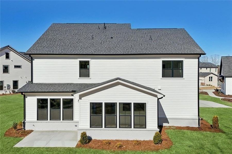 Exterior details and patio area of a home in Sterling Pointe, Cumming (Image 44).