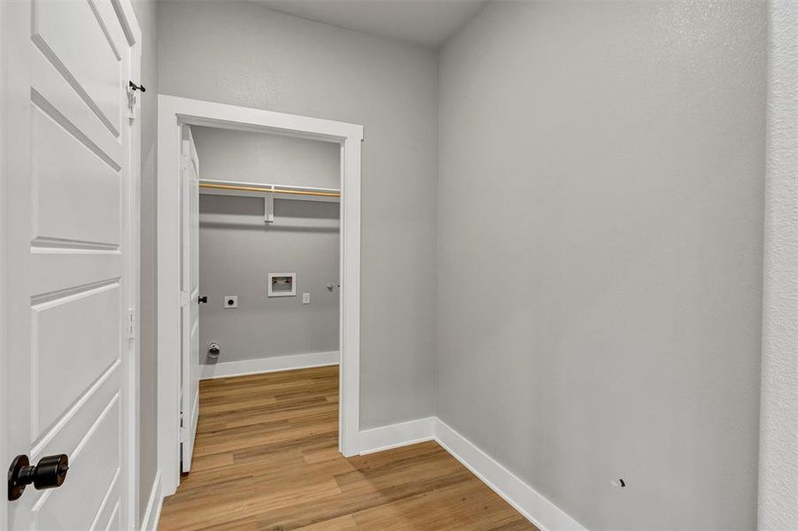 Spacious, unfurnished interior of a new home in , Granbury (Image 22).