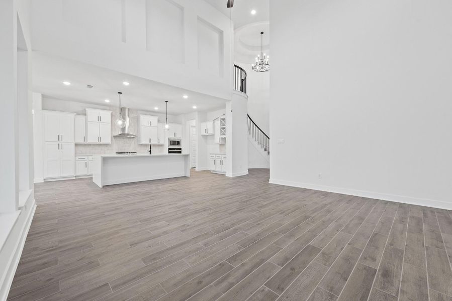 Representative image. Features, specifications, selections and colors may vary. Representative image. Features, specifications, selections and colors may vary.