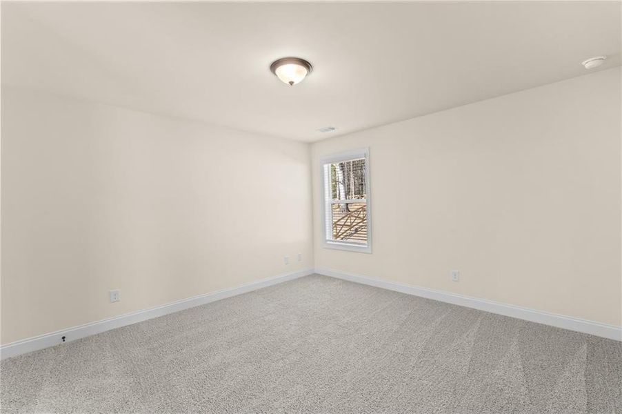 Spacious, unfurnished interior of a new home in Red Oak Ridge, Loganville (Image 24).