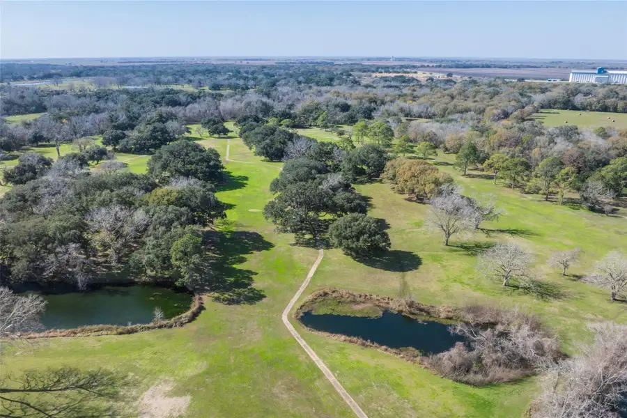 Natural landscape and outdoor views near Valor Park: Cottage Collection in Bay City (Image 12).