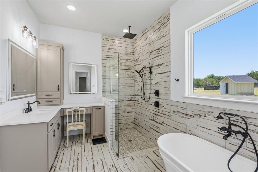 Furnished interior view inside a new home in , Rio Vista (Image 17).