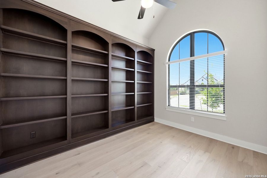 Spacious, unfurnished interior of a new home in La Cima, San Marcos (Image 23). Spacious, unfurnished interior of a new home in La Cima, San Marcos (Image 23).
