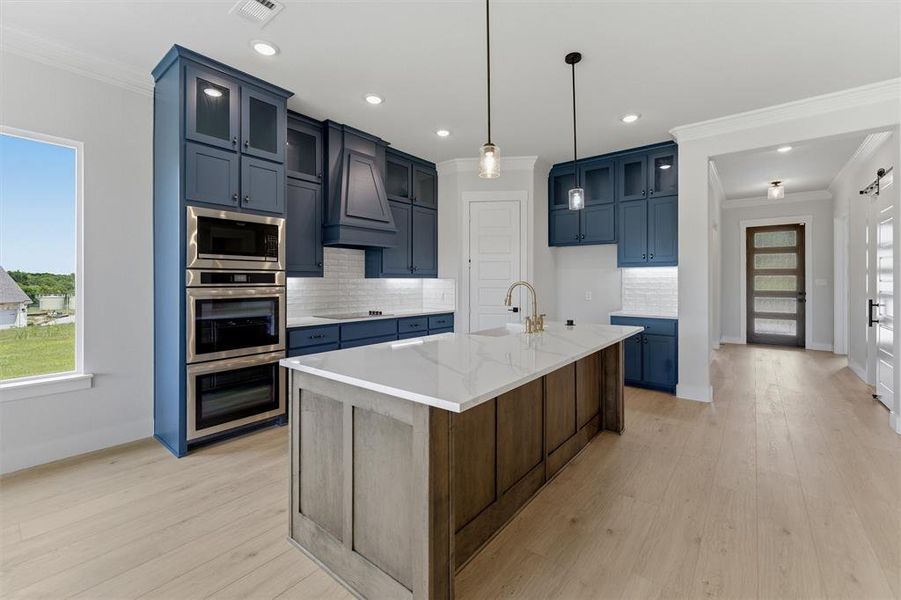 Furnished interior view inside a new home in Eagle Ridge Estates, Weatherford (Image 11).