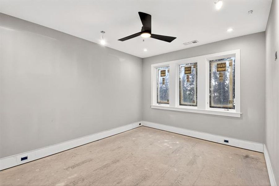 Spacious, unfurnished interior of a new home in , Atlanta (Image 12).