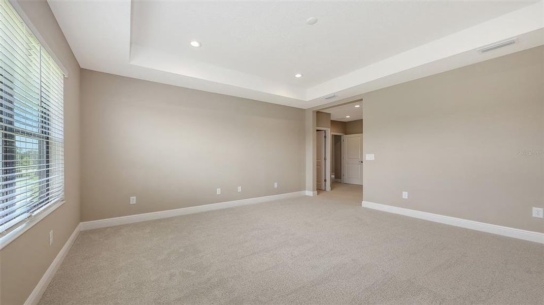 Spacious, unfurnished interior of a new home in Palm Grove, Lakewood Ranch (Image 20). Spacious, unfurnished interior of a new home in Palm Grove, Lakewood Ranch (Image 20).