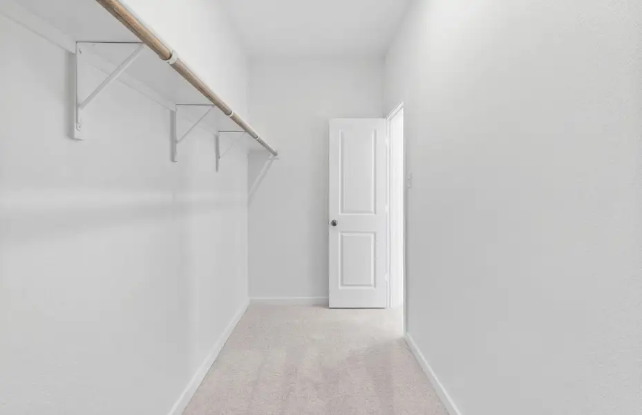 Spacious, unfurnished interior of a new home in County View, Temple (Image 21).