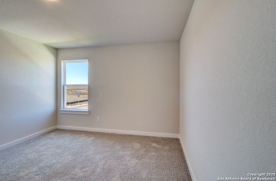 Spacious, unfurnished interior of a new home in Westridge, San Antonio (Image 15).