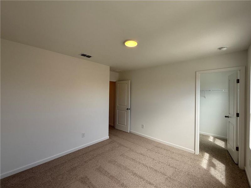 Spacious, unfurnished interior of a new home in Leydenview, Mableton (Image 27).