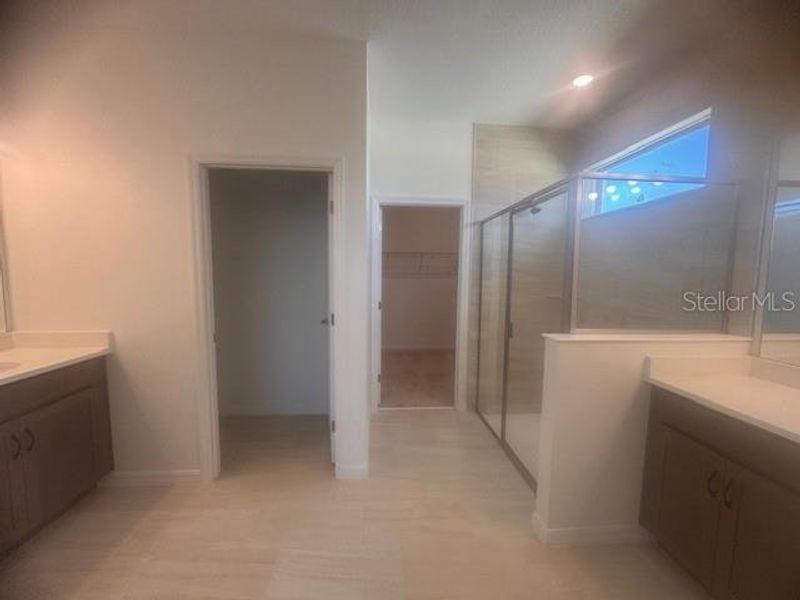 Image 30 of a home in Oakview.