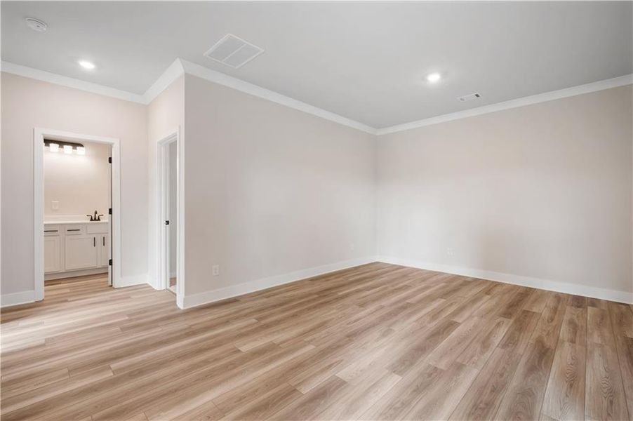 Spacious, unfurnished interior of a new home in Fowler Farms, Auburn (Image 30).