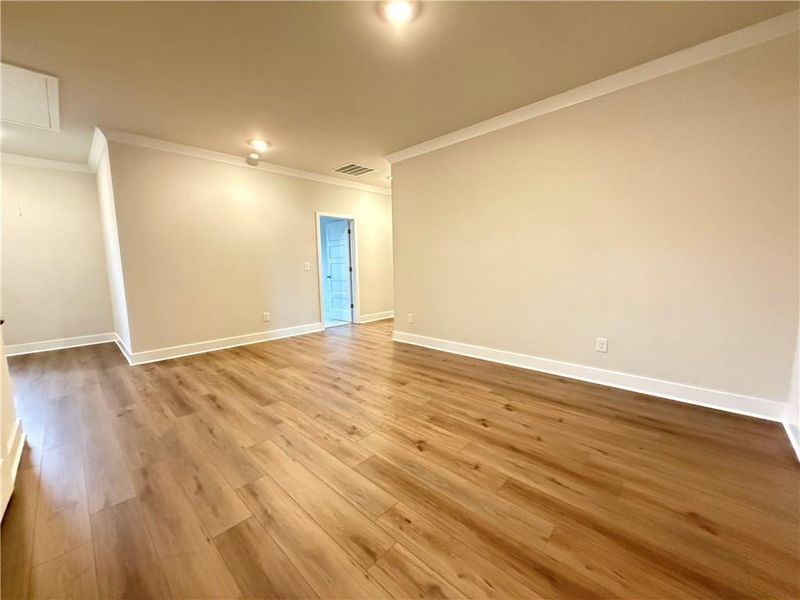 Spacious, unfurnished interior of a new home in Ponderosa Farms Manor, Gainesville (Image 28).