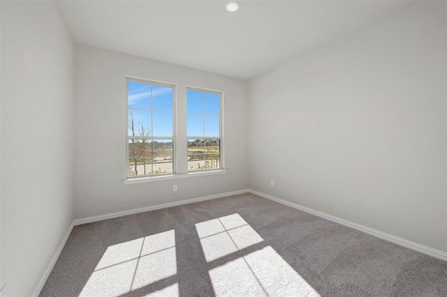 Spacious, unfurnished interior of a new home in Lily Creek at Sutton Fields, Aubrey (Image 32).