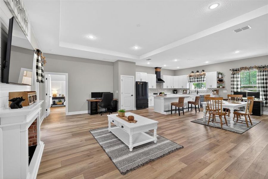 Furnished interior view inside a new home in , Dunnellon (Image 37).