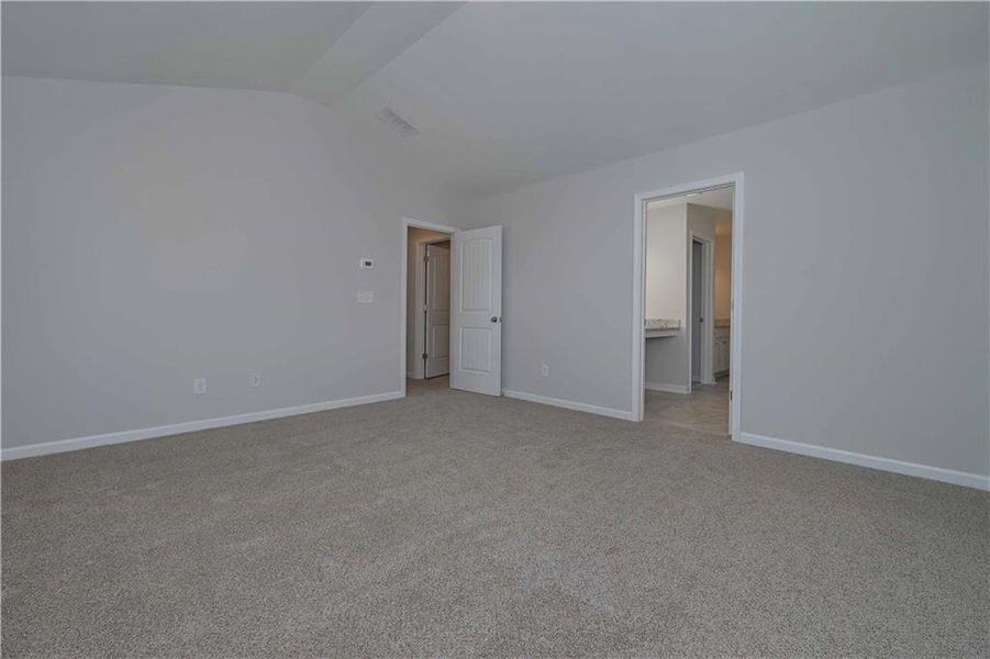 Spacious, unfurnished interior of a new home in , Villa Rica (Image 28).
