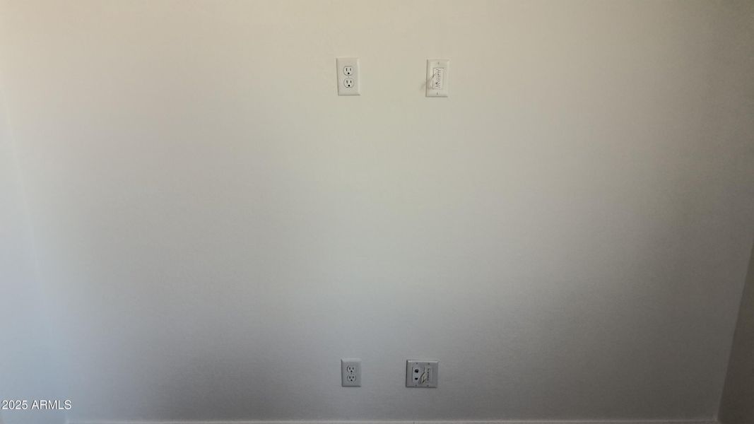 Flatscreen prewire master bedroom