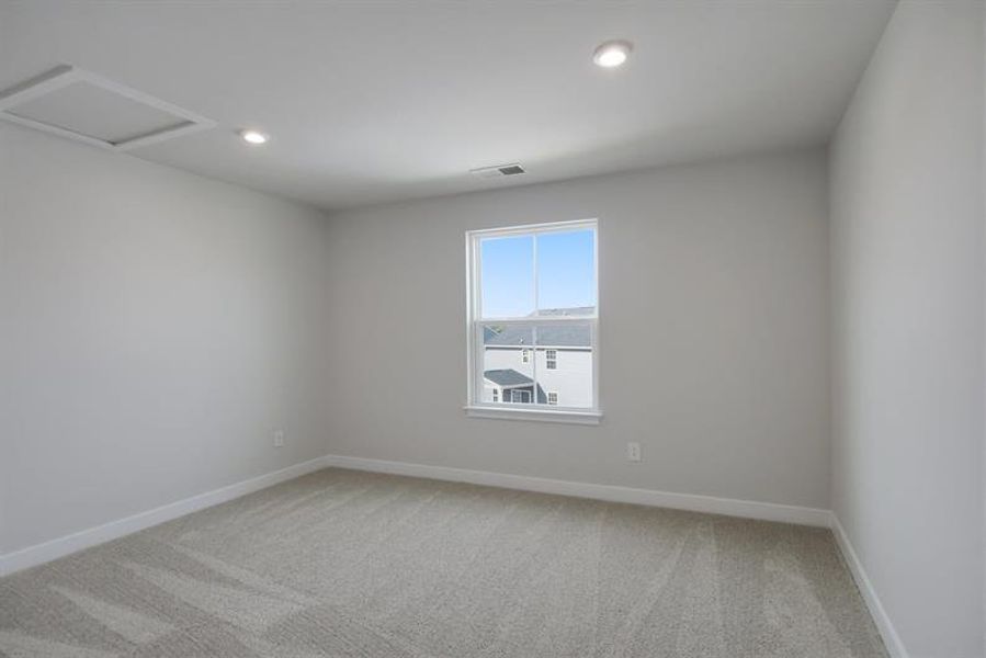 Spacious, unfurnished interior of a new home in Berkeley, Spartanburg (Image 19).