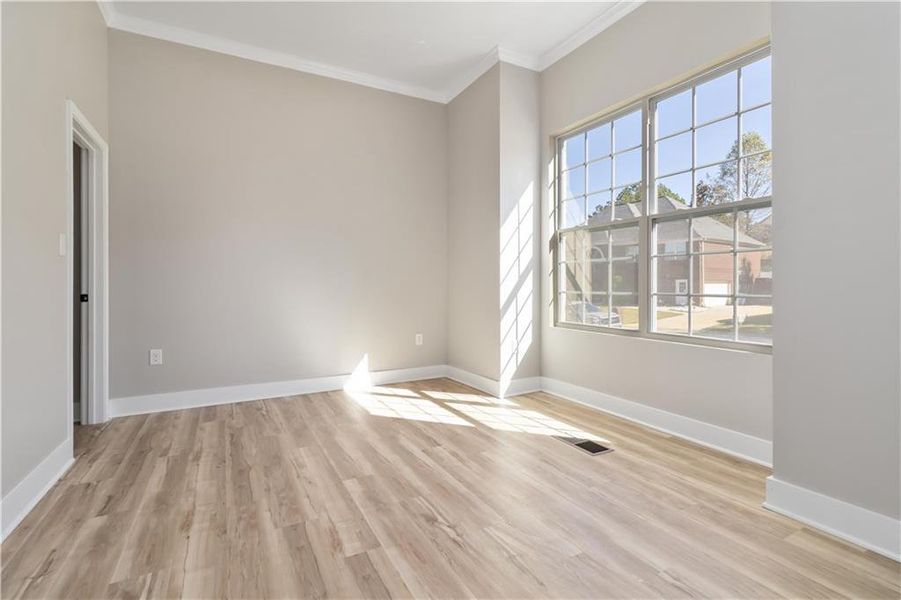 Spacious, unfurnished interior of a new home in , Atlanta (Image 25).