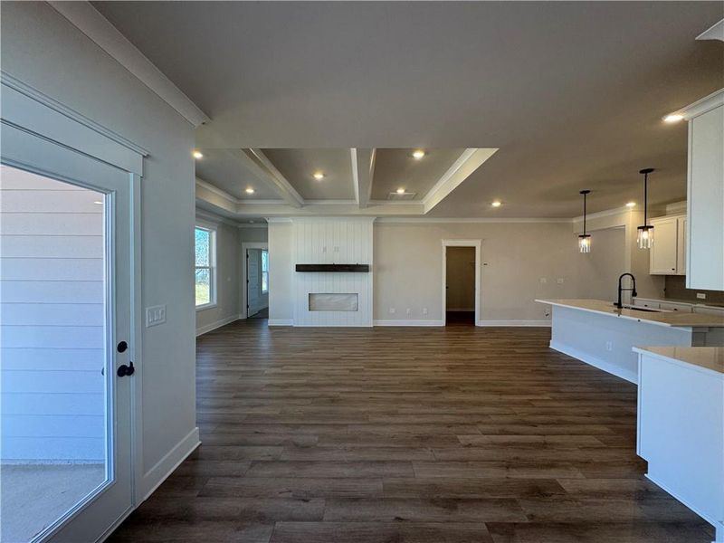 Spacious, unfurnished interior of a new home in Rosewood Lake Preserve, Hoschton (Image 12).