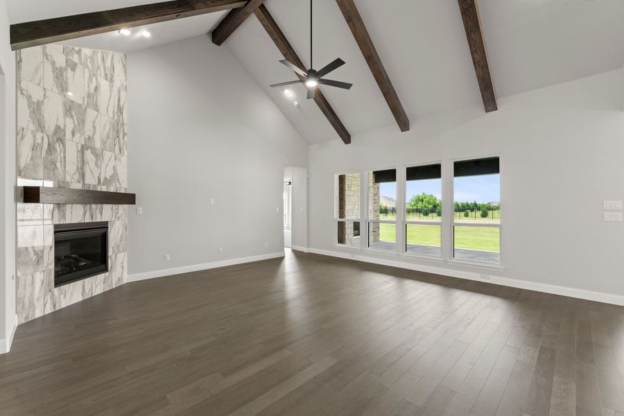 Representative unfurnished interior of a home built from the Derby by Windsor Homes in Ridge Pointe Estates, McLendon-Chisholm (Image 21).