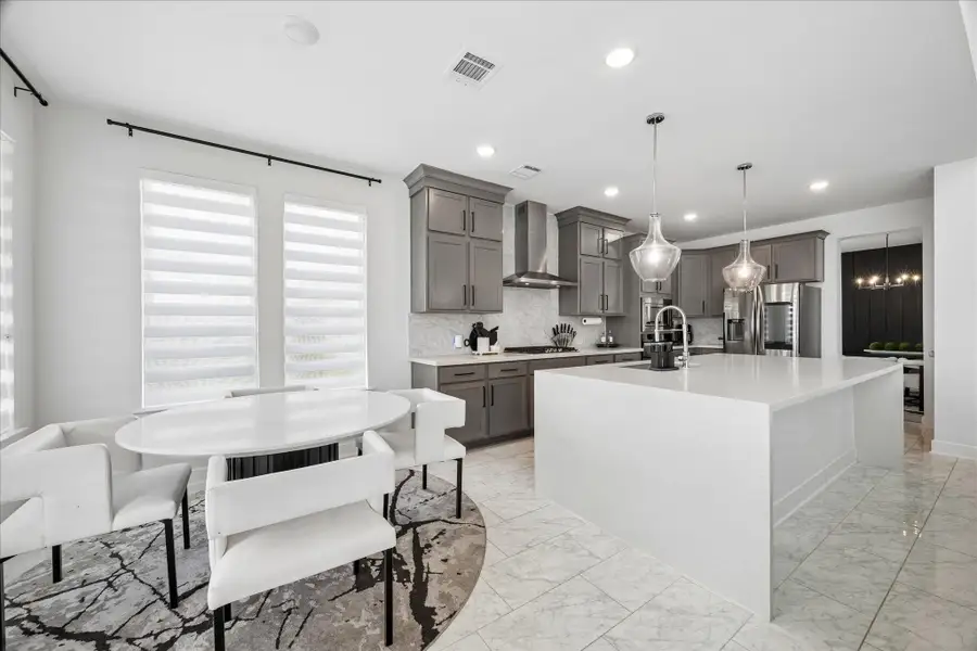 Furnished interior view inside a new home in Del Bello Lakes – 60', Manvel (Image 9).