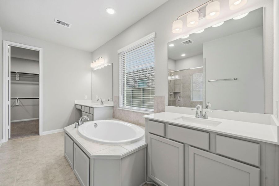 Furnished interior view inside a new home in Legacy, League City (Image 13). Furnished interior view inside a new home in Legacy, League City (Image 13).