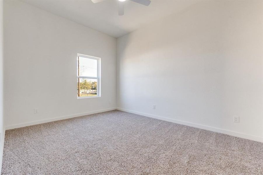 Spacious, unfurnished interior of a new home in , Dallas (Image 9).